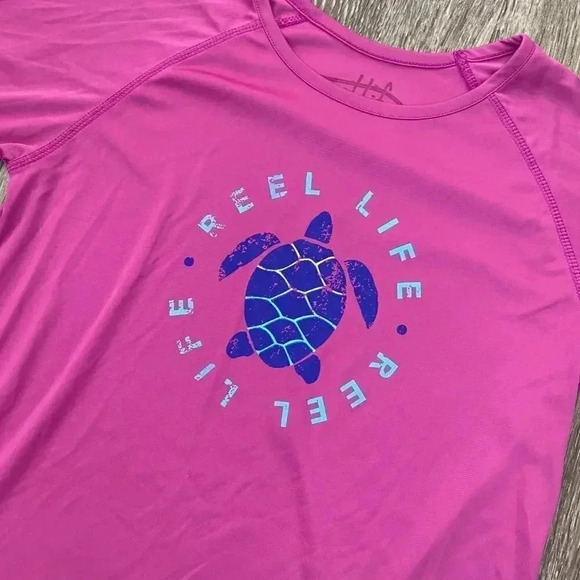 Reel Life Women's Pink Long Sleeve Tee.
🚭 - Picture 2 of 8